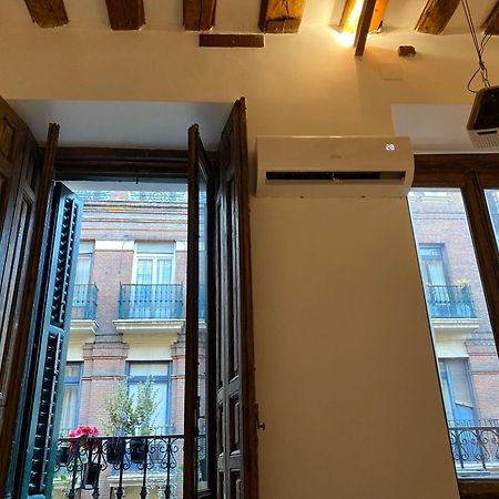 Hortaleza 4, Preciso Estudio En Chueca Junto A La Gran Via De Madrid Eksteriør bilde