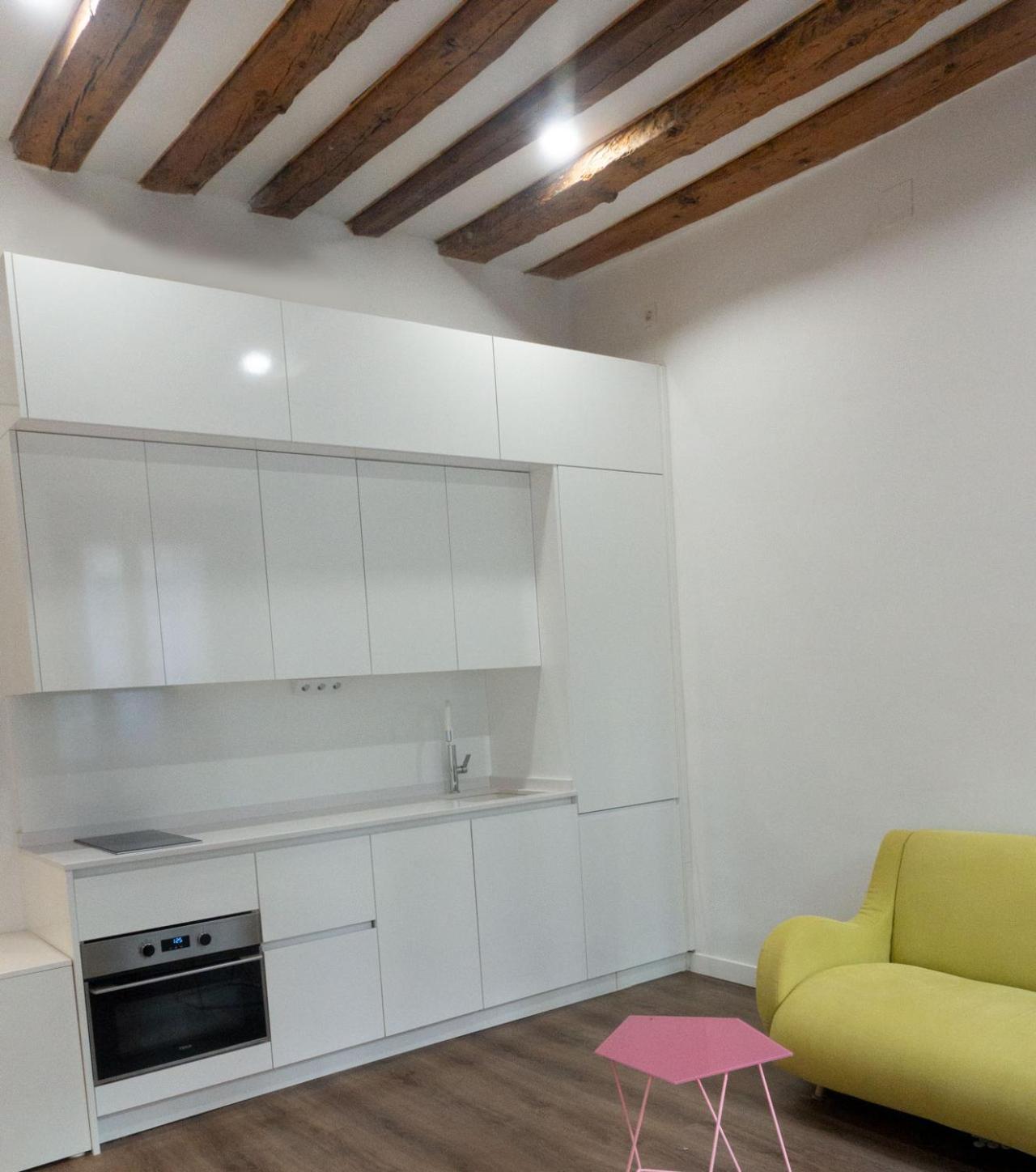 Hortaleza 4, Preciso Estudio En Chueca Junto A La Gran Via De Madrid Eksteriør bilde