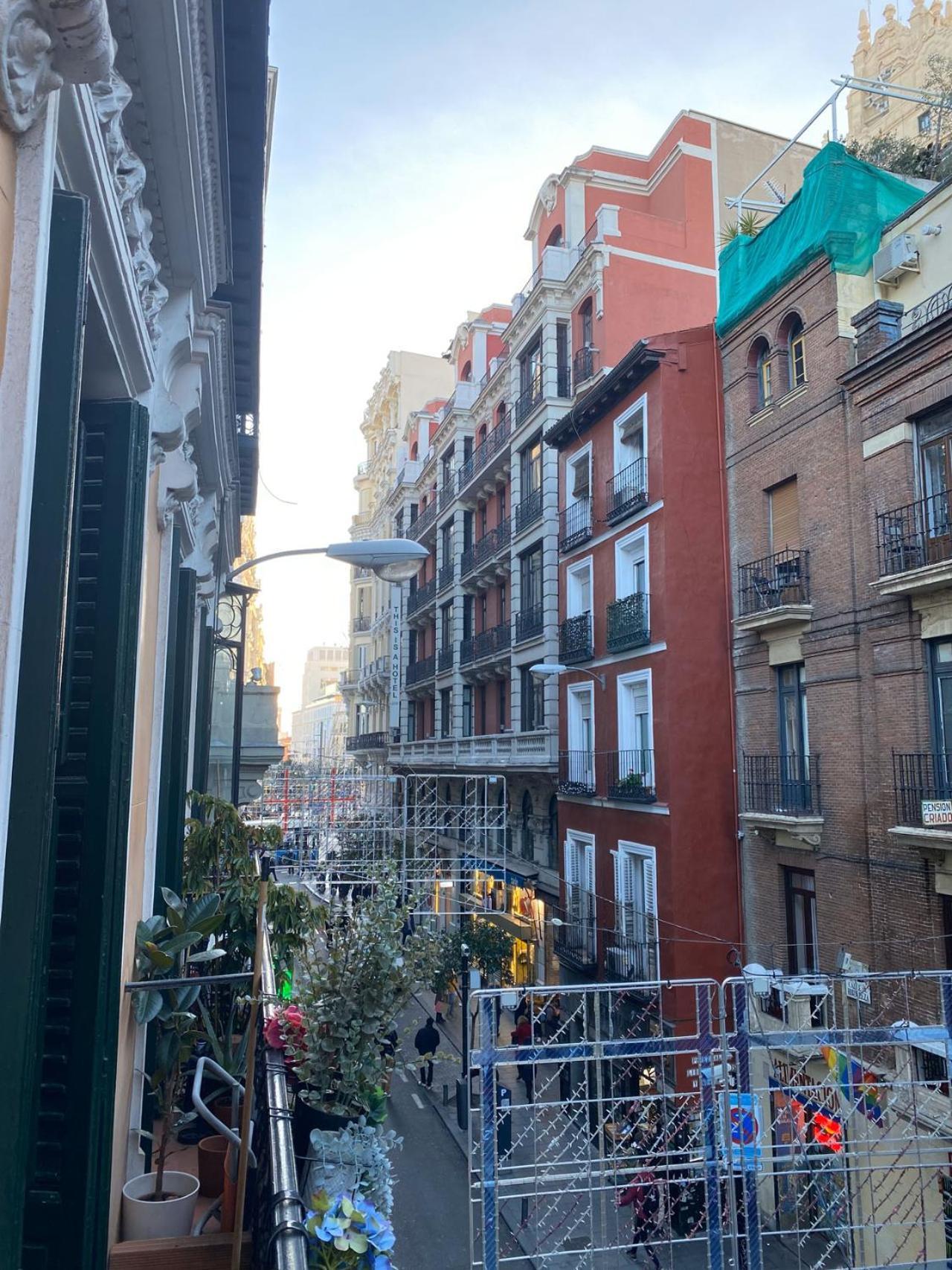Hortaleza 4, Preciso Estudio En Chueca Junto A La Gran Via De Madrid Eksteriør bilde