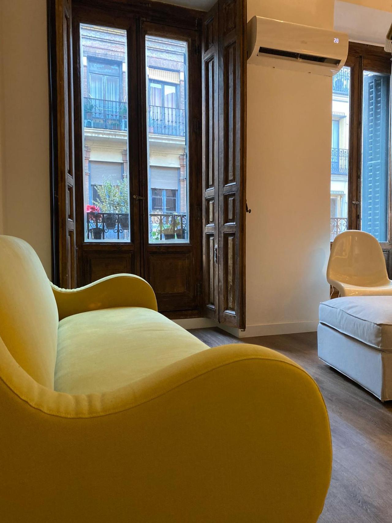 Hortaleza 4, Preciso Estudio En Chueca Junto A La Gran Via De Madrid Eksteriør bilde