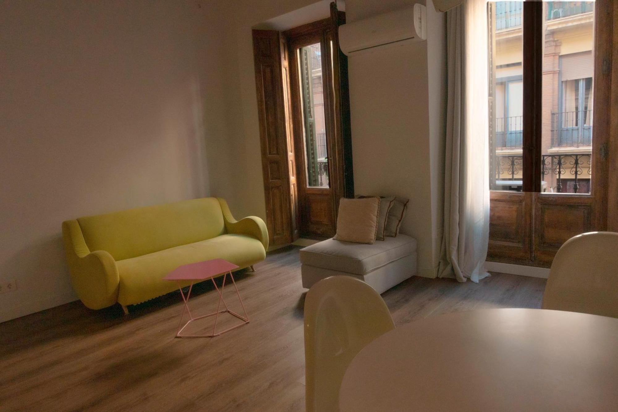 Hortaleza 4, Preciso Estudio En Chueca Junto A La Gran Via De Madrid Eksteriør bilde